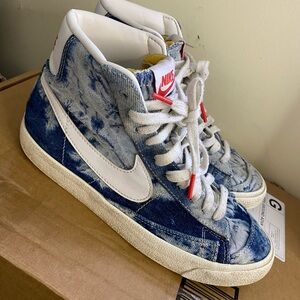 Nike Blazer Mid 77 Washed Denim Blue Womens  Sneakers Shoes Size 7.5